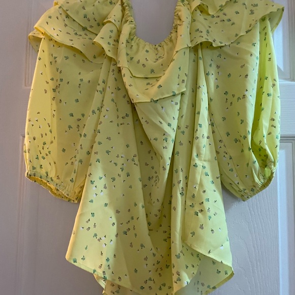 Riley & Rae Yellow Ruffled Blouse - Picture 6 of 10